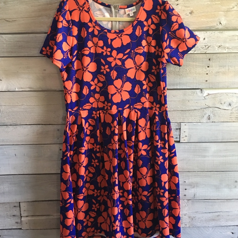 LuLaRoe Amelia